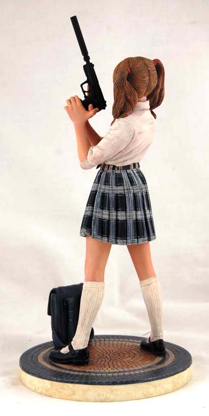 DF-HitGirlStatue-03.jpg