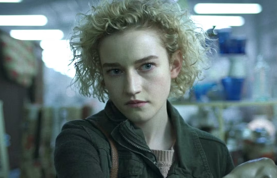 Julia Garner